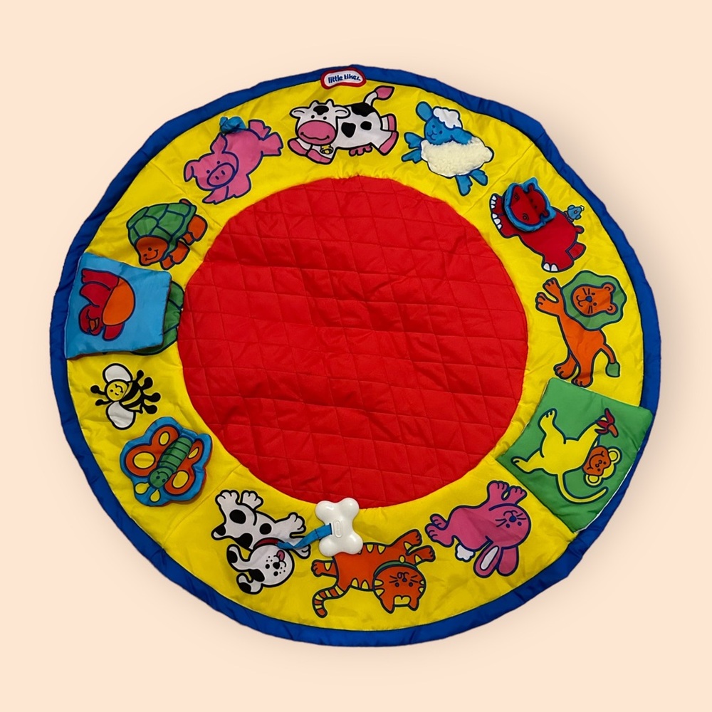 Vintage 1995 Little Tikes Round Red Animal Theme Play May Diameter 33”